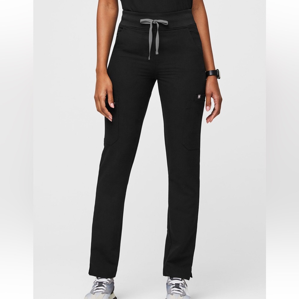 FIGS High waisted yola 2.0- petite scrub pants, Black, XXS petite